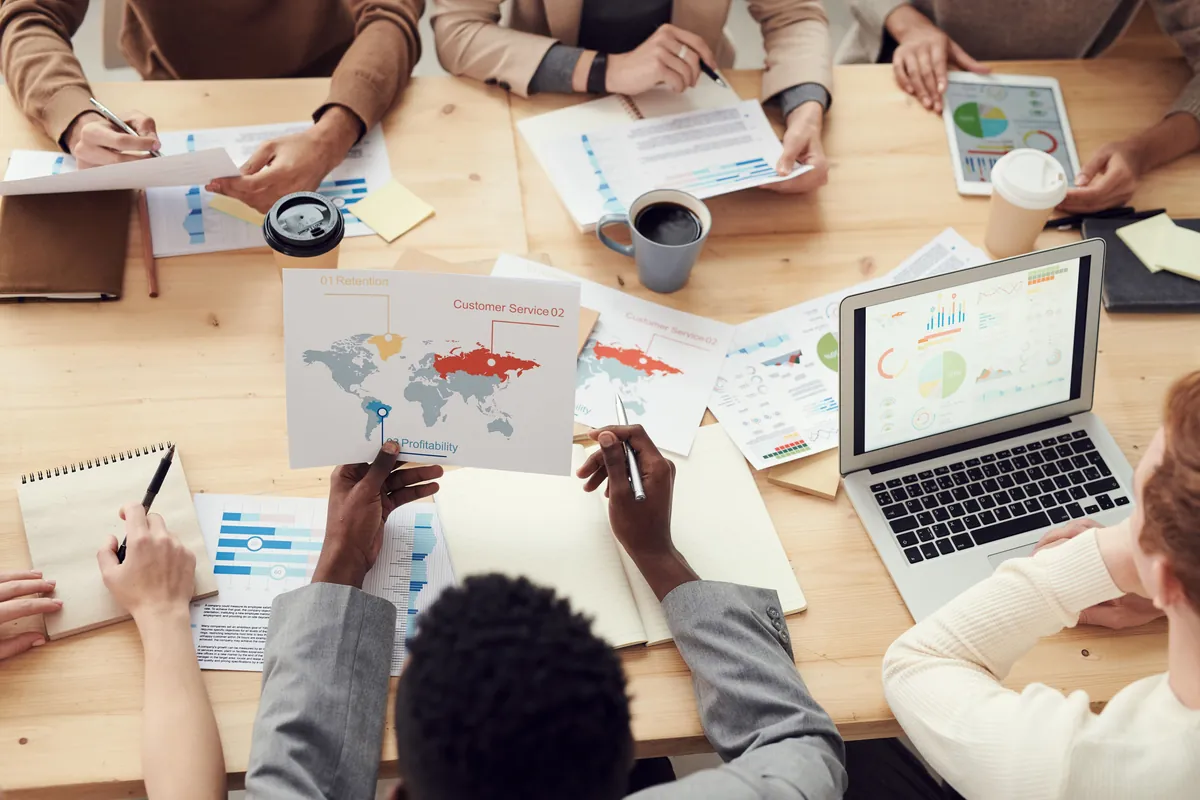 Qué preparar antes de encargar tu web: el briefing que ahorra semanas