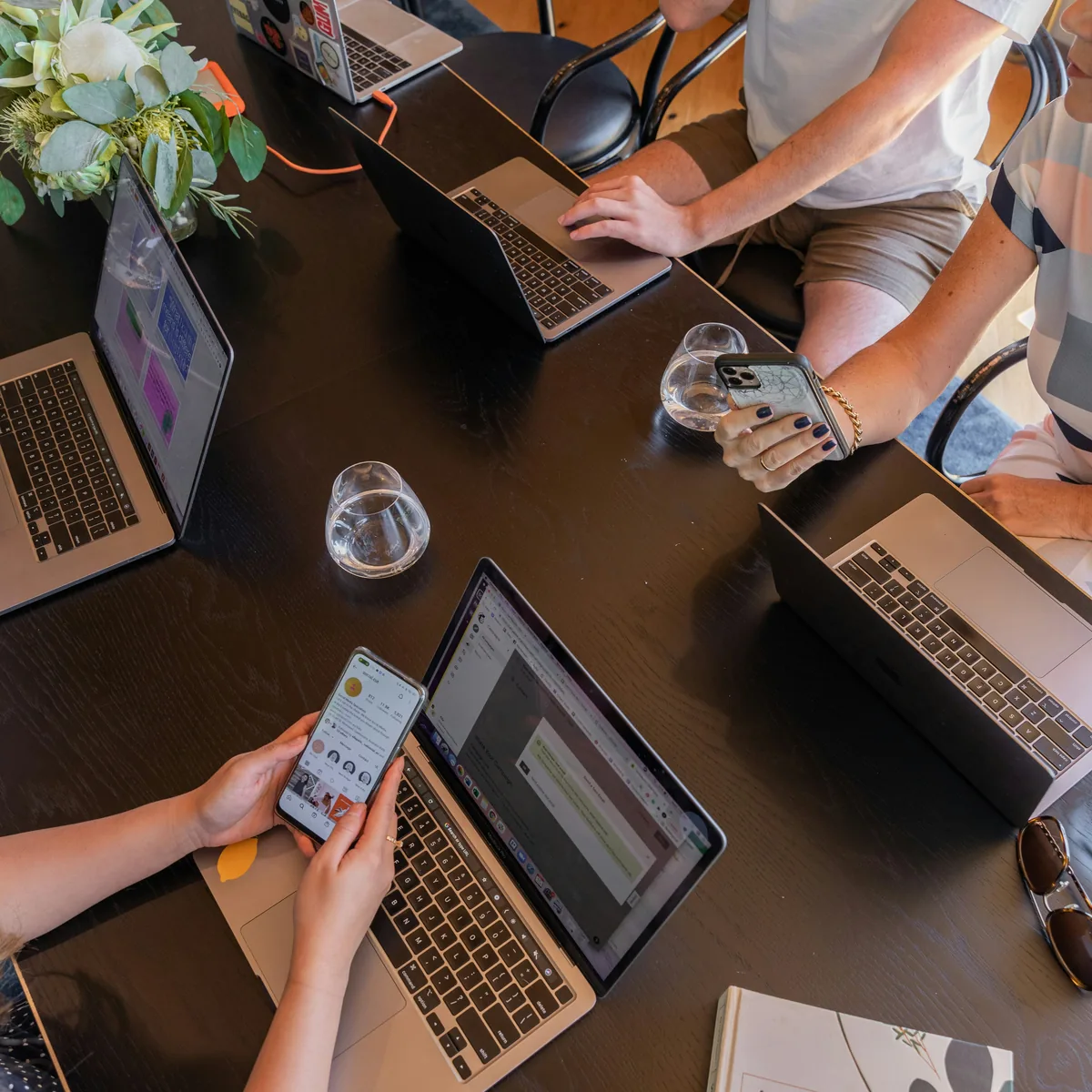 Cómo hacer un plan de marketing digital para pymes argentinas (sin gastar una fortuna)